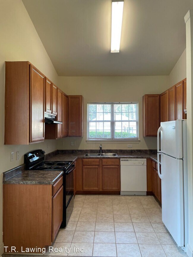 Building Photo - 3 br, 2 bath House - 3706 Lake Road