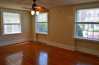 Building Photo - 821 Brandon Ave