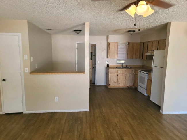 Foto del edificio - 15696 Bolesta Rd