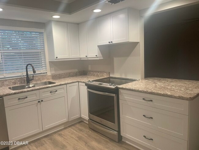 Foto del edificio - 261 Manhattan Way