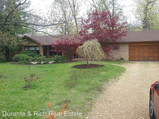 Building Photo - 2630 Birchwood Ln