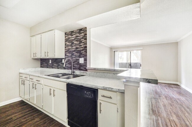 Foto del edificio - Cambridge Apartments