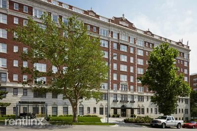 Foto del edificio - 214 E Armour Blvd