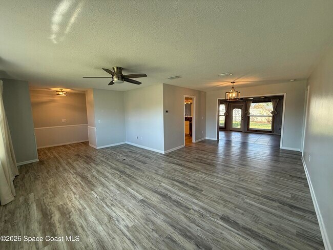 Building Photo - 490 Park Ave