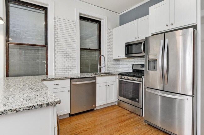 Foto del edificio - 916 N Ashland Ave
