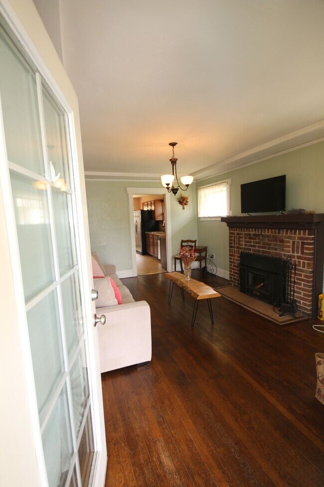 Foto del edificio - Charming 2 bedroom 1 bath Rambler in Tacoma