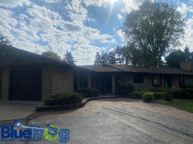 Foto principal - 6404 Cross Rd