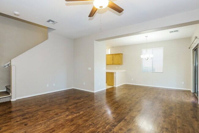 Foto del edificio - 865 E Stottler Dr