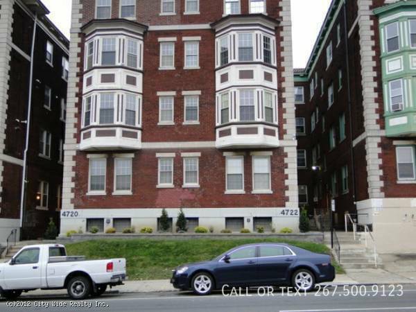 Building Photo - 4702 Chestnut-Unit C