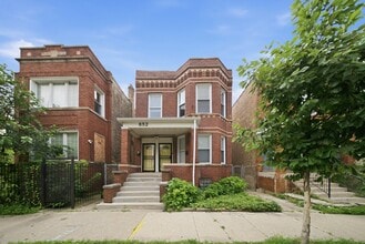 Building Photo - 852 N Christiana Ave