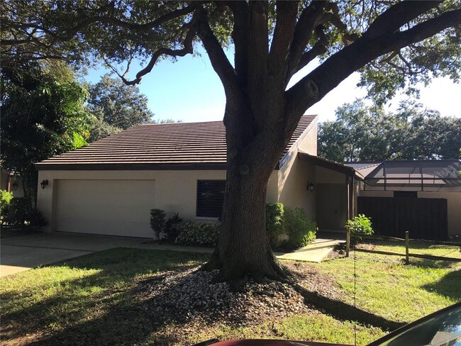 Building Photo - 3828 Glen Oaks Manor Dr