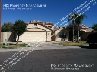 Foto principal - Now Available