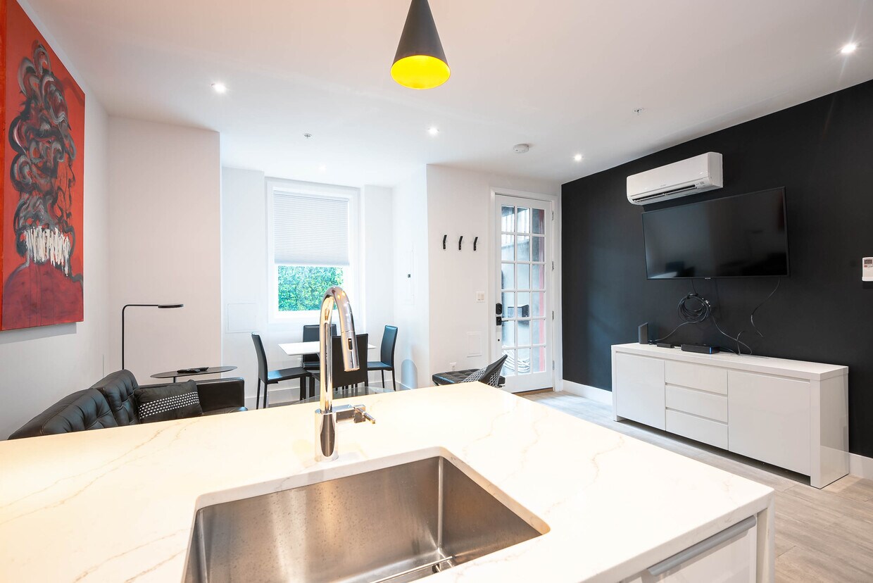 Foto principal - 1804 S St NW Unit 1