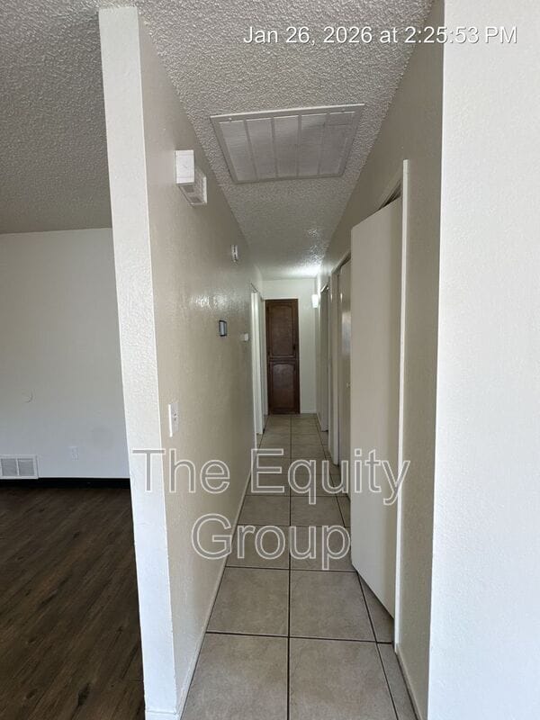 Foto del edificio - 3523 S County Center Dr