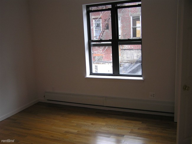 Building Photo - 45 Melrose St