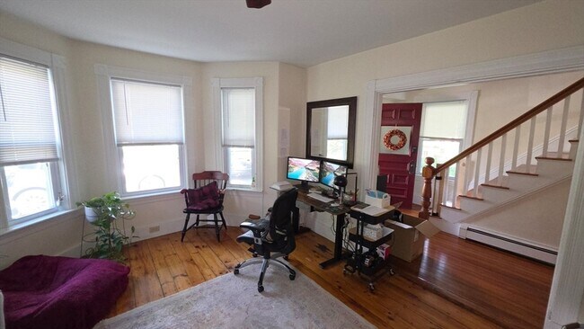 Foto del edificio - 9 White Pond Rd
