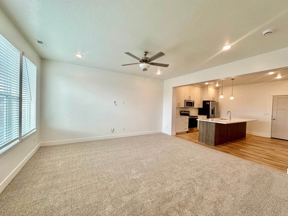 Foto principal - Nibley Townhomes