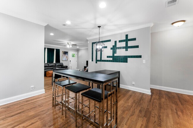 Foto del edificio - 1453 Connally Ave SW