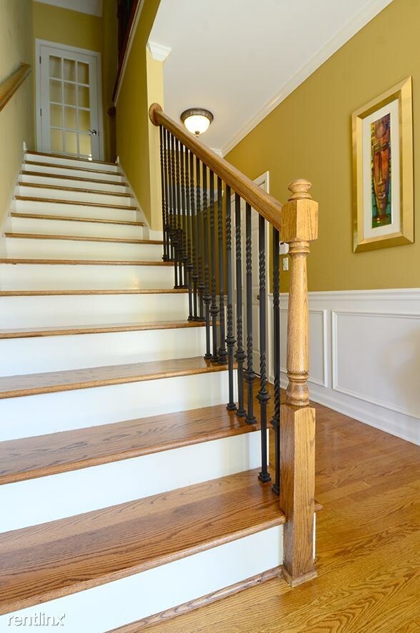 Building Photo - 2 br, 2.5 bath House - Providence