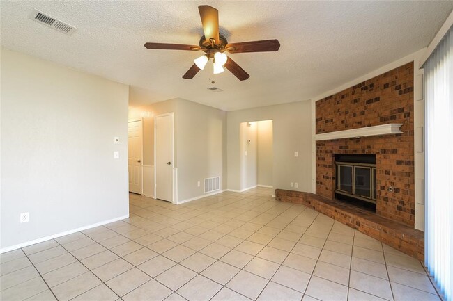 Foto del edificio - 1729 SE 8th St