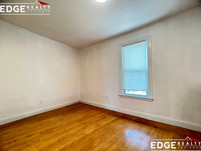 Foto del edificio - 24 Leamington Rd