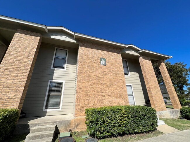 Foto del edificio - 10616 Mellow Meadow Dr