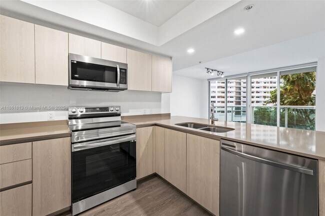 Foto del edificio - 1500 Bay Rd