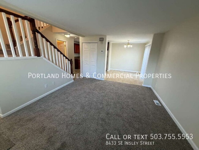 Photo - 8433 SE Insley St Apartment