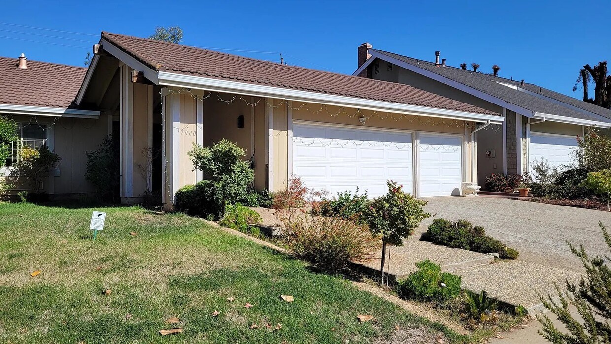 Foto principal - 7080 Anjou Creek Cir
