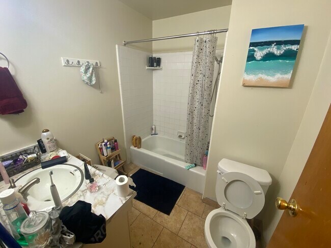 Foto del edificio - 415 S University St