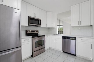 Building Photo - 2900 NW 42nd Ave