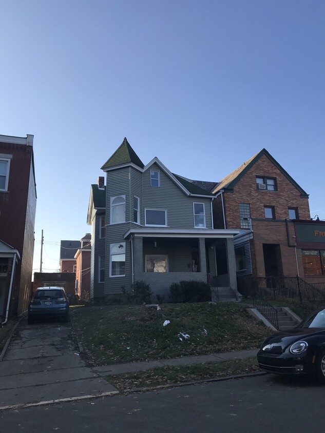 Primary Photo - 304 S Pacific Ave