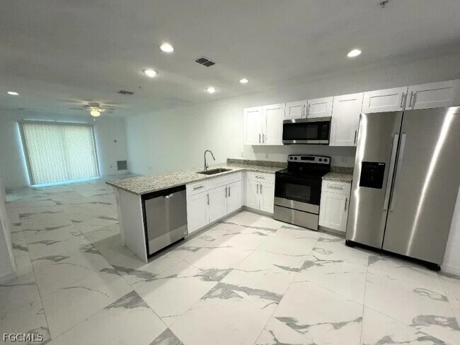 Foto del edificio - 746 SW 8th Terrace