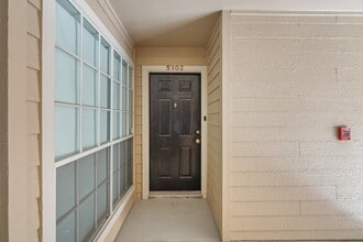Building Photo - 3231 Allen Pkwy