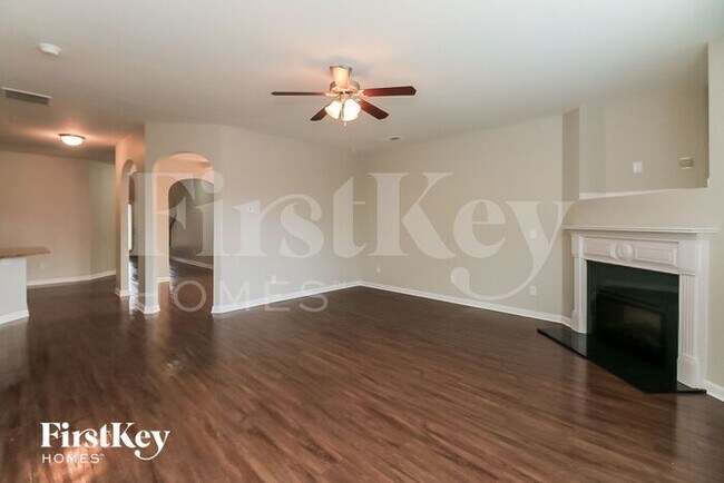Building Photo - 4287 Sir Dixon Dr