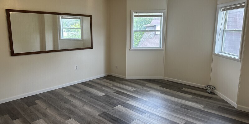 Foto principal - 421 E. Spruce