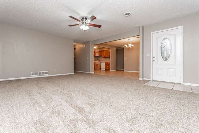 Building Photo - Single Family Home