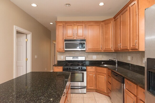 Foto del edificio - 2215 W Addison St