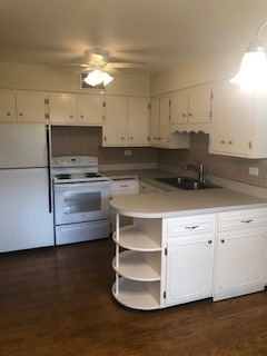 Foto principal - 2025 Maple Rd