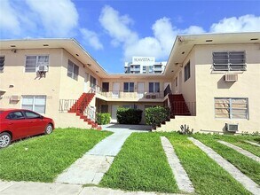 Building Photo - 461 NE 82nd Terrace