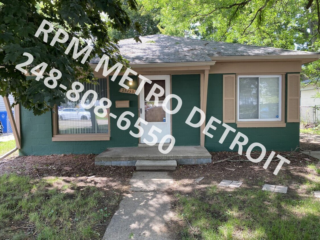 Primary Photo - Cute 3-Bedroom Ranch in Dearborn Heights