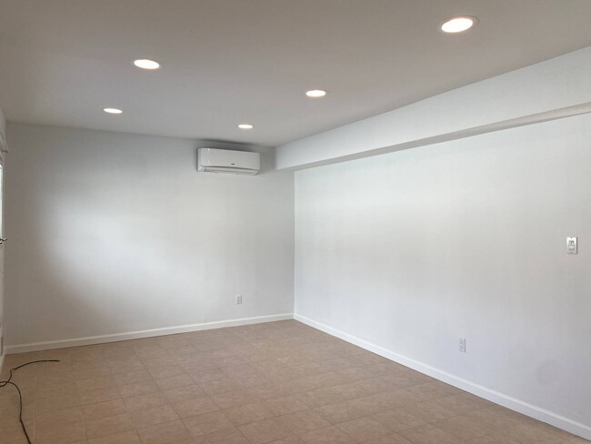 Building Photo - 116 Fieldstone Rd