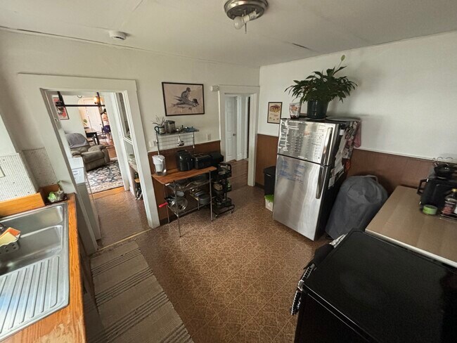Foto del edificio - 231 Corey Rd