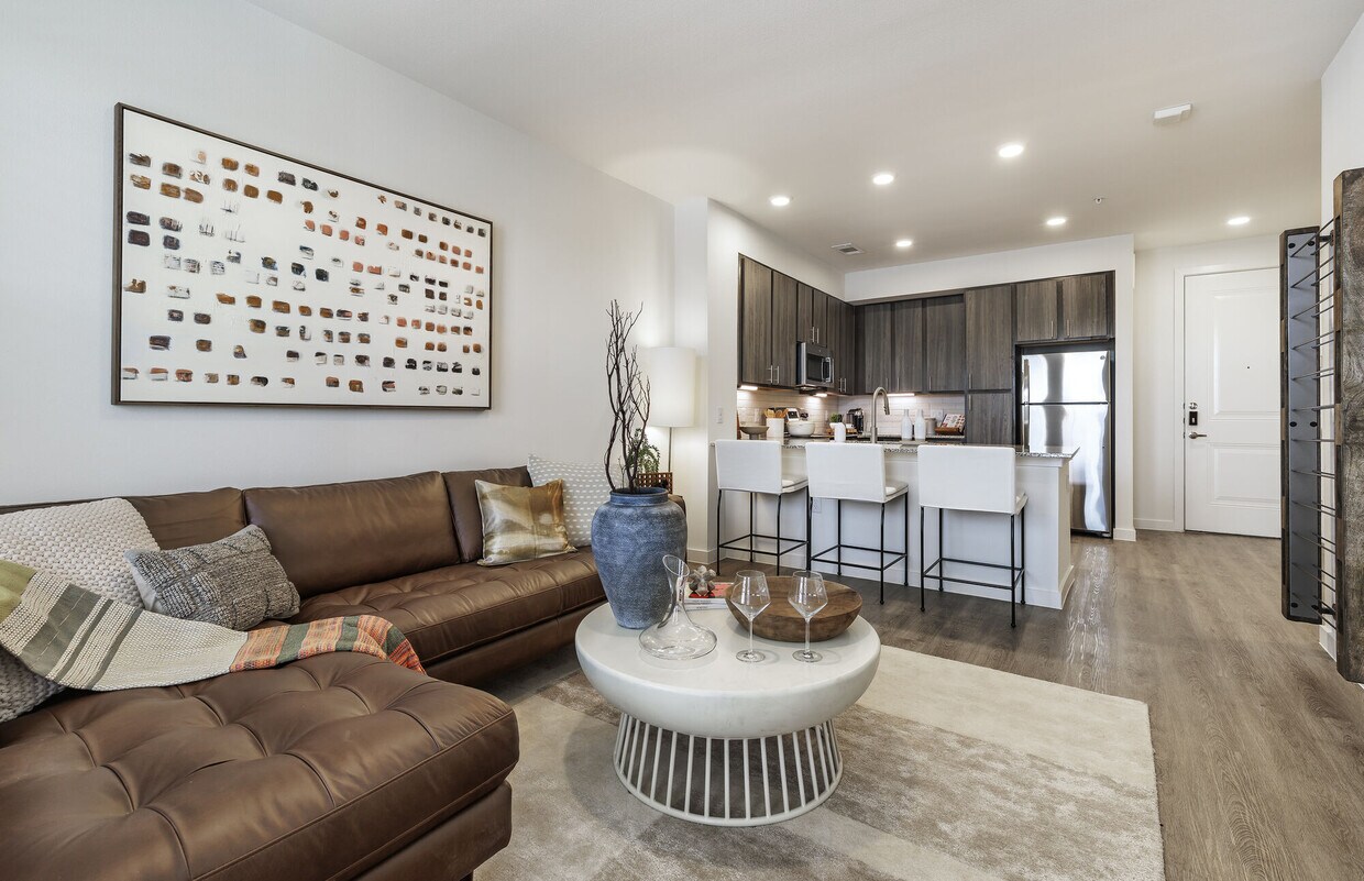 Caroline at Longhorn Quarry Apartments in San Antonio, TX