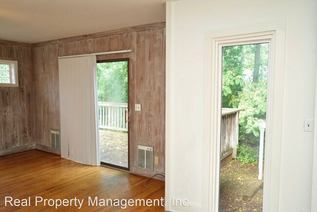 Foto del edificio - 3 br, 2 bath House - 2205 Stadium Rd