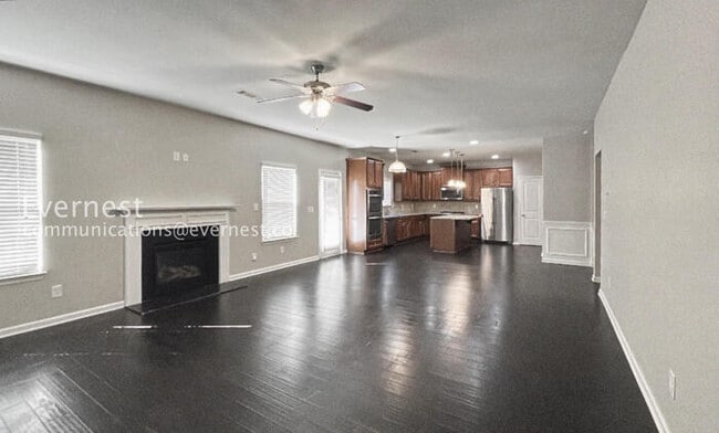 Foto del edificio - 8095 Nolan Trail