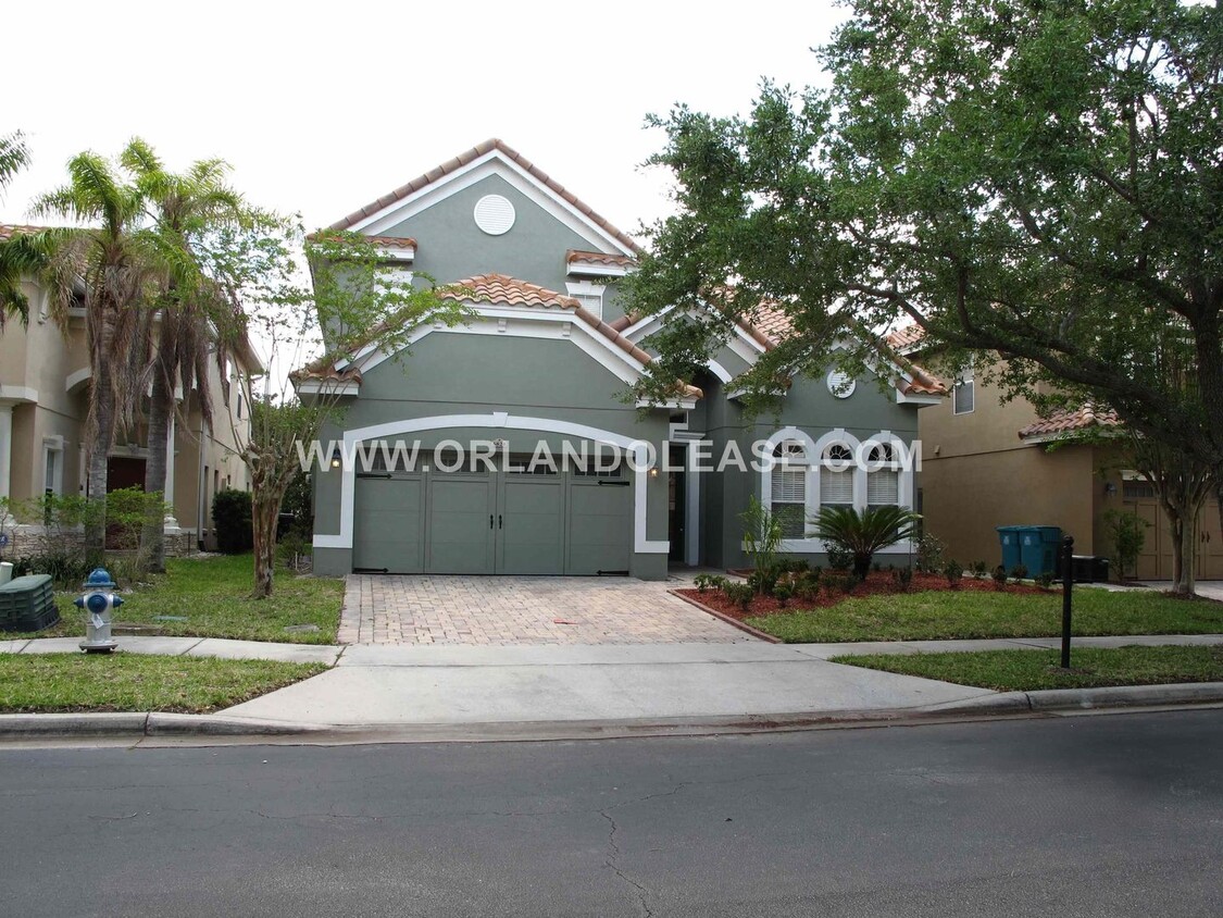 Foto principal - Spacious 4 Bed / 3.5 Bath Home in Gated To...