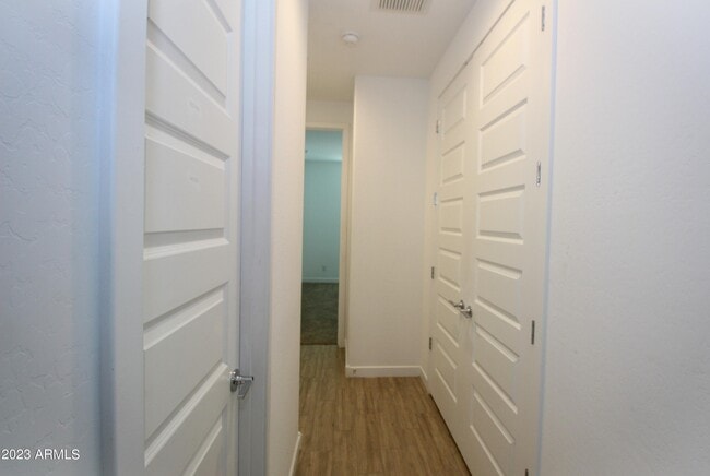 Building Photo - 12463 W Kaler Dr