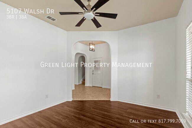 Foto del edificio - 5107 Walsh Dr