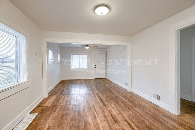 Building Photo - 4109 Monroe Ave